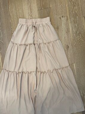WOMENS PLEATED MAXI SKIRT SIZE MEDIUM WITH POCKETS